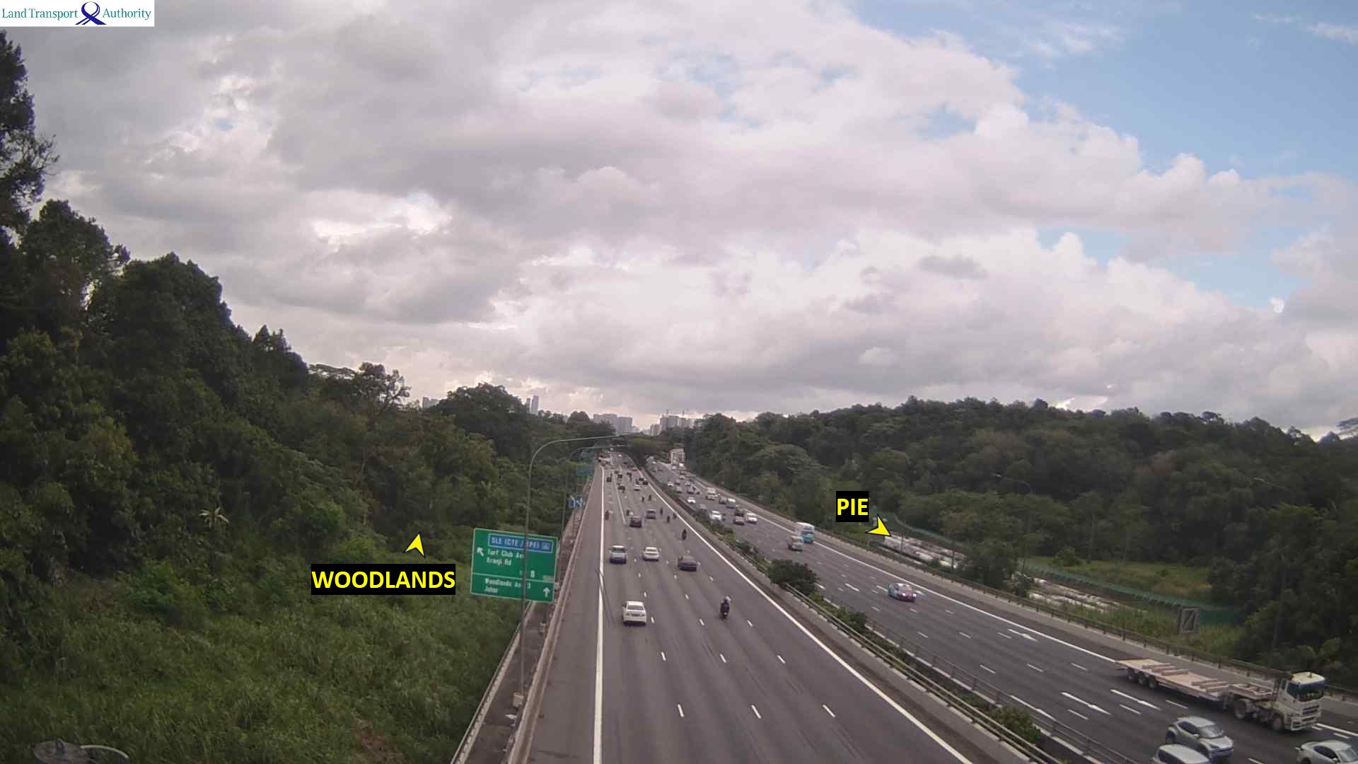 Live Traffic Image of Entrance from Mandai Rd (Towards Checkpoint)